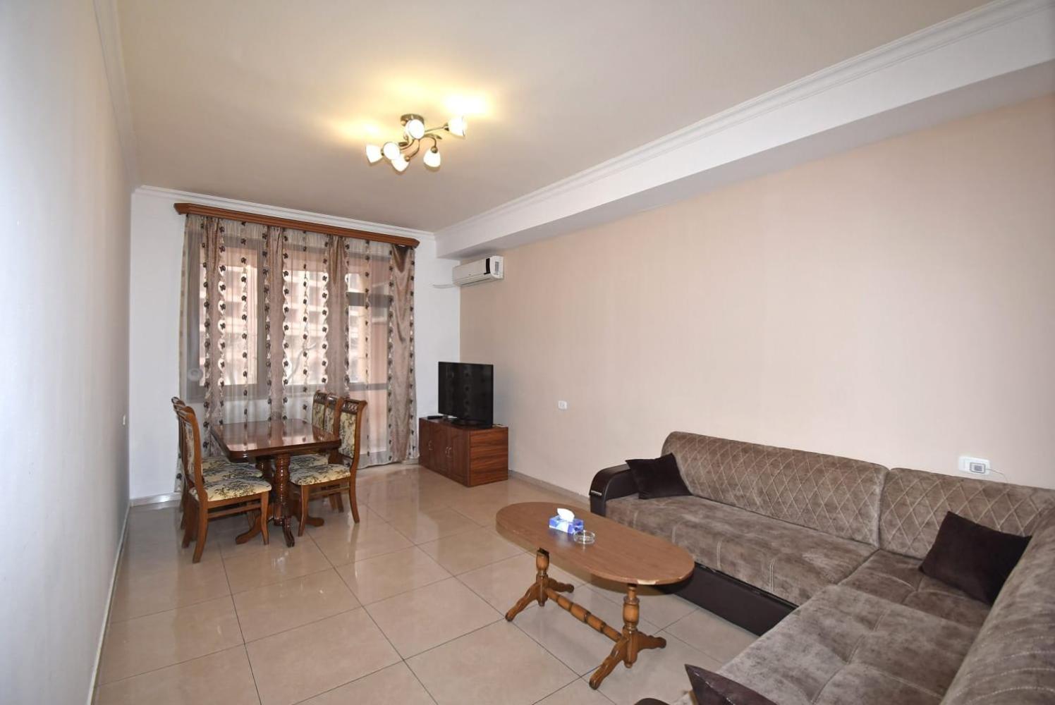 Armenak Apartment In Aram Str Yerevan Luaran gambar