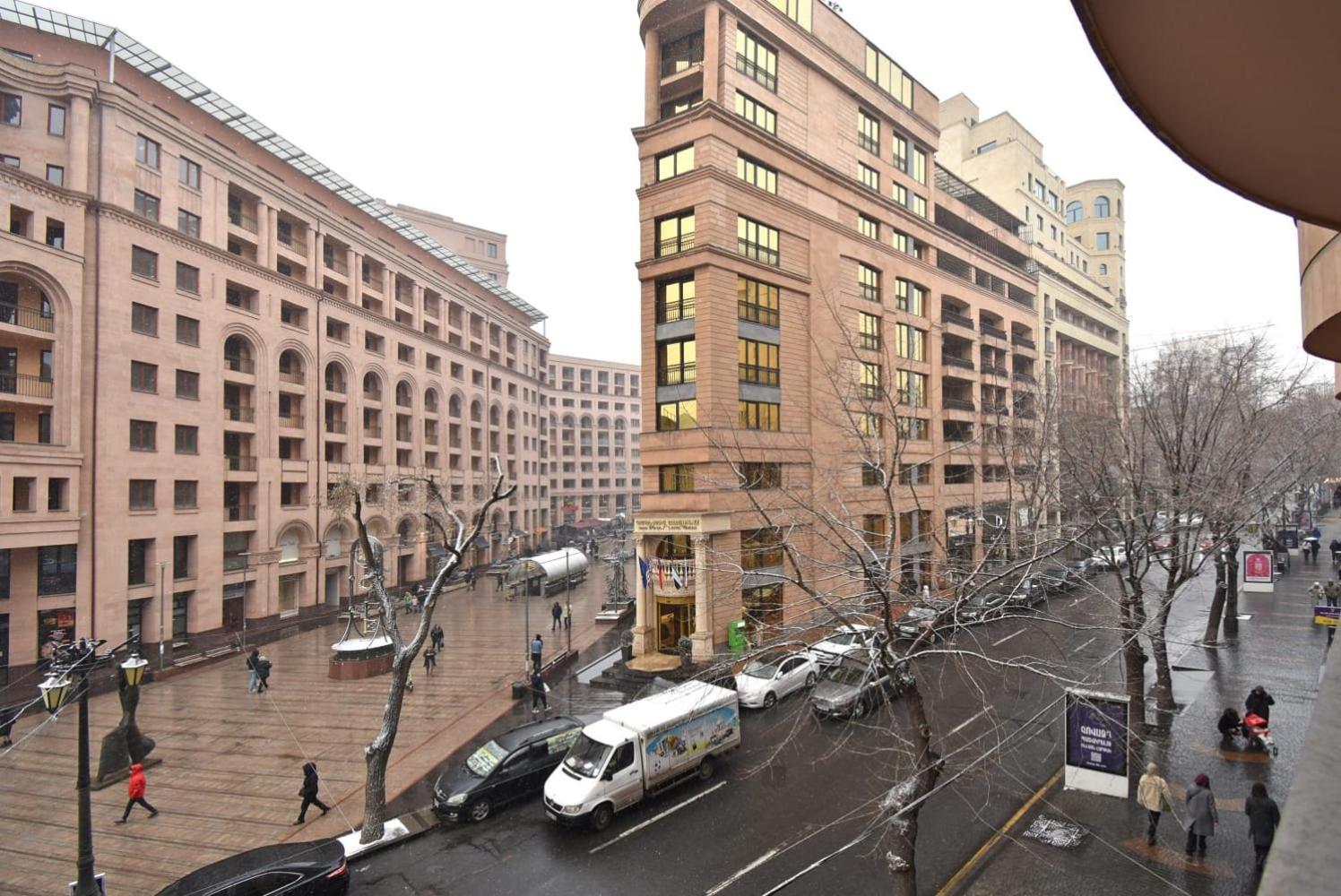 Armenak Apartment In Aram Str Yerevan Luaran gambar